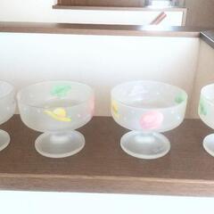 デザートグラス4つセット　スプーン5ケつきの画像