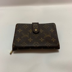 LV２つ折り財布