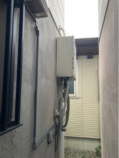 給湯器　取り付け　外し