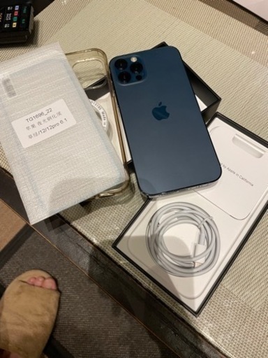 新品同様 apple iPhone12pro  256GB バッテリー100% SIMフリー