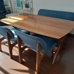 ニトリ　ダイニングテーブルと椅子　取引中☆
