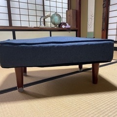 ソファー　オットマンの画像