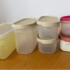 タッパーウェアの保存容器