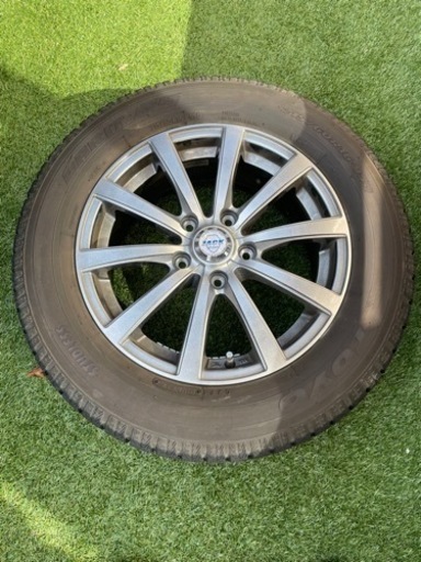 ヴェゼル　スタッドレスタイヤ　4本セット215/60R16 95Q