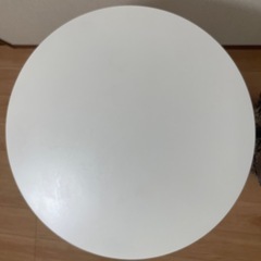 【値下げしました】　丸テーブルの画像