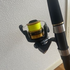 ★シマノ FX4000とアルフレッドシーバスのロッド どちらも美品‼️の画像