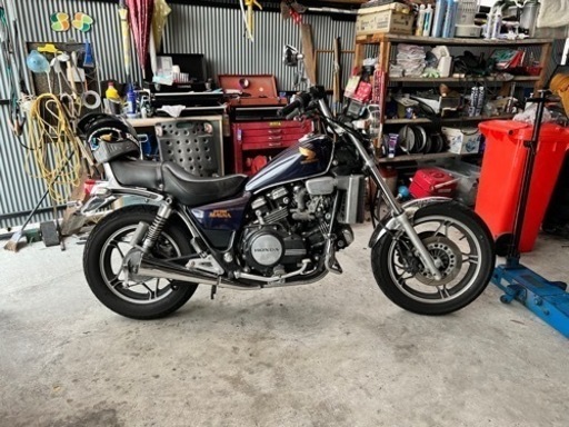 ホンダ VF750マグナ