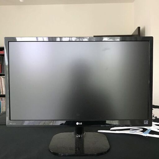 22インチ液晶モニタ(中古)壁掛けアタッチメント(新品)