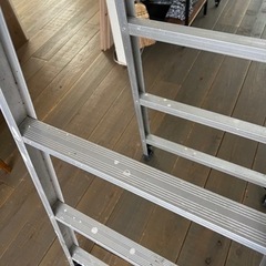 5段脚立の画像