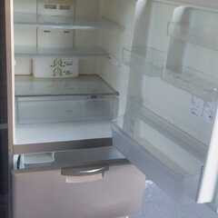 Refridgerator