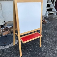 取り引き中　IKEA イーゼル　黒板　ホワイトボードの画像