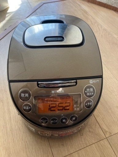 【引渡し先決定しました】【中古】タイガーIH炊飯ジャー5.5合 2019年製 ひとり暮らしでも家族とでも！