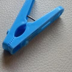 【新品】洗濯ばさみ小 青１個