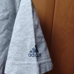 アディダスTシャツMサイズの画像