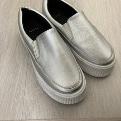 スリッポン