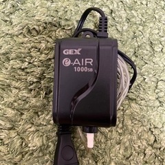 イーエア　エアーポンプ　水槽ポンプ