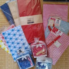 ラッピング用の袋・小箱・ひも・シール