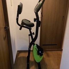 折りたたみ式フィットネスバイクの画像