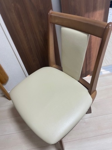 回転式 チェア 二脚   ニトリで購入