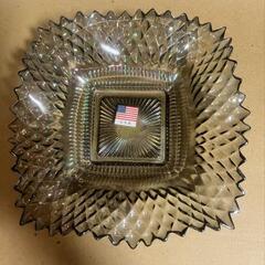 🇺🇸アメリカ製品　皿、ホークセット　新品の画像