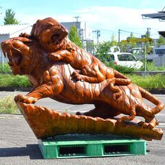 ≪zyt1164ジ≫ 双虎 咆哮 木彫り 大型 全長約1.9M 寅/干支/とら/トラ/タイガー/つがい/彫刻/置物/木製/咆吼 現状品 50903-04の画像