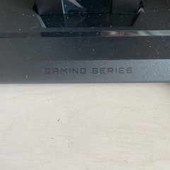 モニタースタンド　ギガバイトの画像