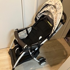 アップリカ　ベビーカーの画像