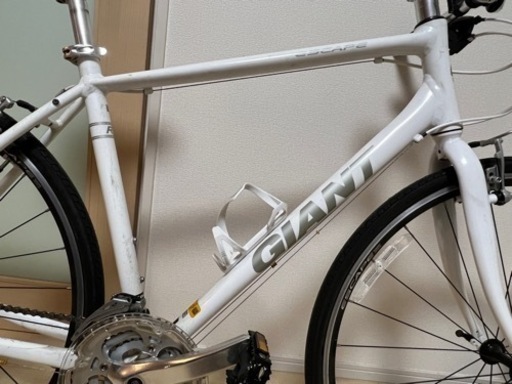【美品】【取引希望】ジャイアントGIANT クロスバイク ESCAPE R3 Mサイズ WHITE