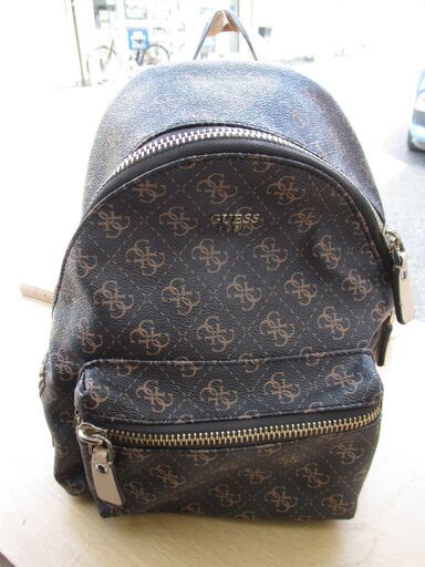☆ゲス GUESS リュックサック バッグ ylan Small Backpack Macy's Exclusive Brown◆人気のL.Aブランド