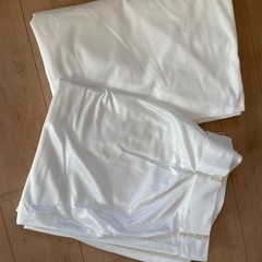 ②ニトリ　アラン　ミラーレースカーテンの画像