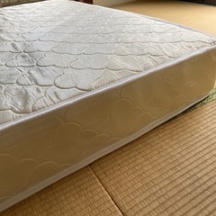 ダブルベッドマットレス　（取引中）の画像