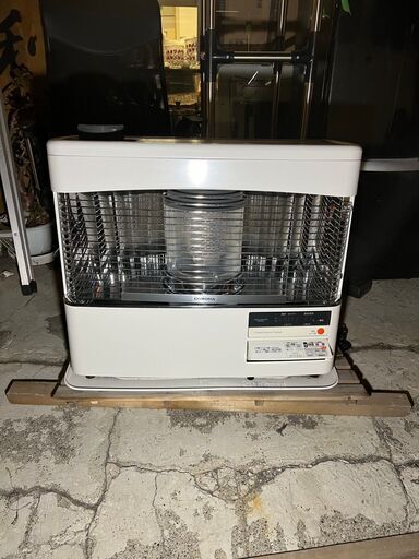 【値下げ】石油ストーブ コロナ 型式SV-70BSH 半密閉式石油ストーブ 煙突ストーブ インスタフォローまたはGoogle口コミで商品価格より500円割引中！