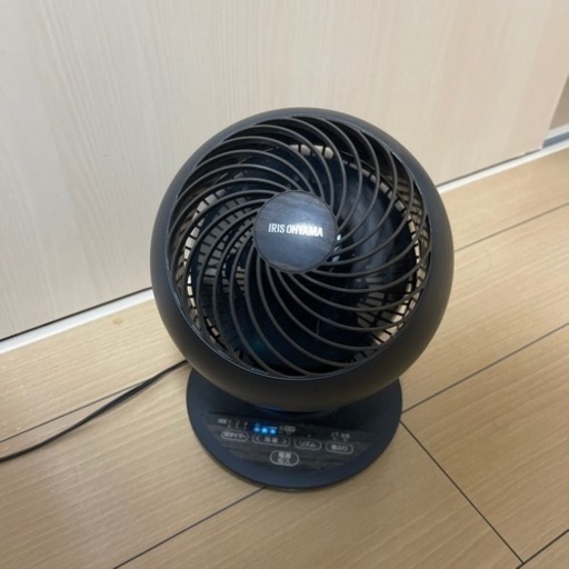 購入済み　【節電対策】 アイリスオーヤマ サーキュレーター 静音 上下左右首振り 18畳 パワフル送風  PCF-SC15T　ブラック