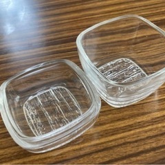 蓋付き　ガラス食器