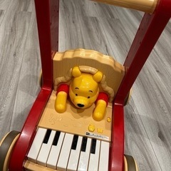 ほぼ未使用◎おしりふりふりウォーカーピアノ くまのプーさん