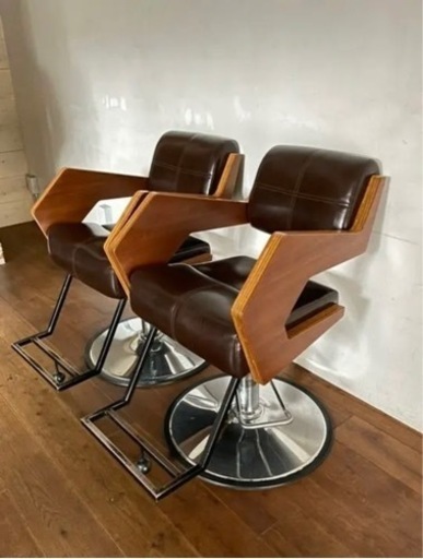 ブラウン　スタイリングチェアー　2脚