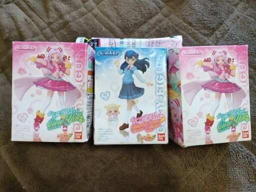 プリキュア　フィギュア　3つ