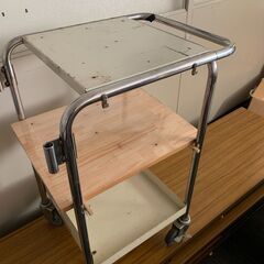 【引受先決まりました】車輪付きワゴンラック