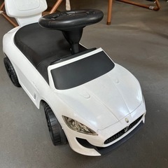 子供用自動車　マセラティ