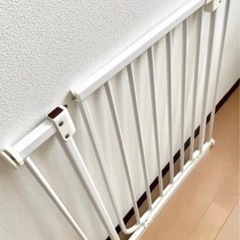 『受渡者様決定』日本育児のベビーゲート（取扱説明書付き）の画像