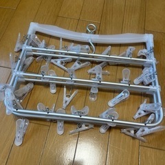 スタイリッシュアルミハンガーの画像