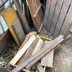 すのこ、板切れ、木材など