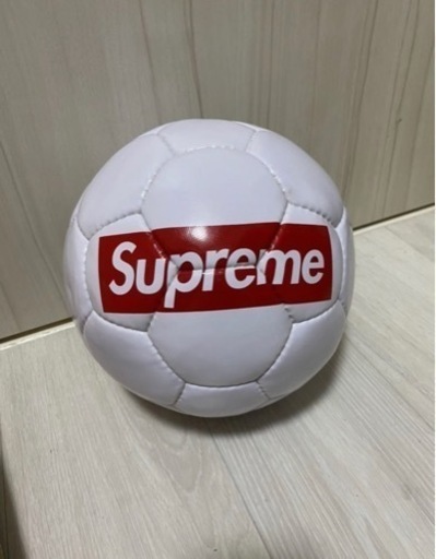 シュプリーム サッカーボール