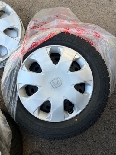 【美品】スタッドレスタイヤホイール付き　2020年製　185/65 R15 ホンダ　フリード　4本セット