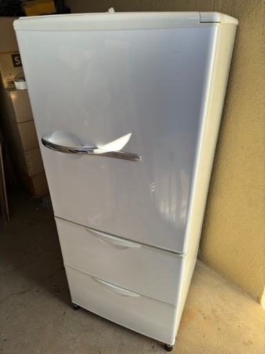 ⭐︎美品⭐︎AQUA ノンフロン255Ｌ冷蔵庫 AQR-261A