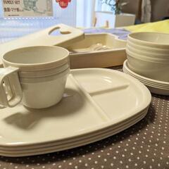 【中古】ピクニック用 食器・マナ板セット【取引中】の画像