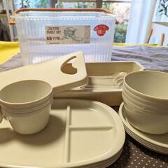 【中古】ピクニック用 食器・マナ板セット【取引中】の画像