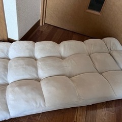 【半年使用】ニトリ　コンパクト低反発座椅子の画像