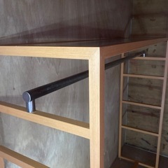 【お渡し決定済み】上面ガラスのハンガーラックの画像