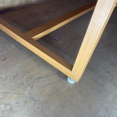 【お渡し決定済み】上面ガラスのハンガーラックの画像